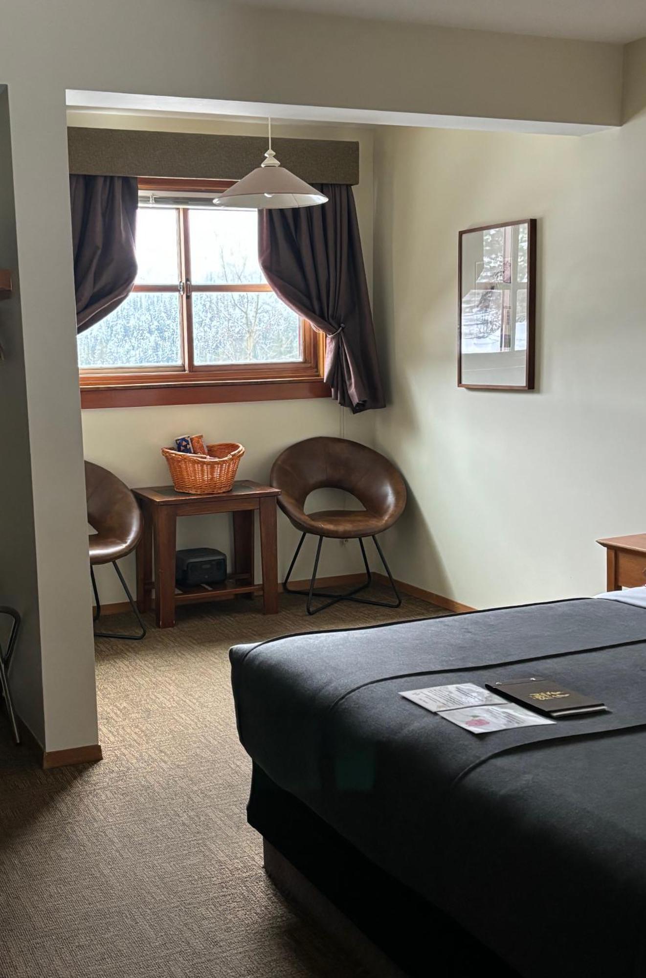 Truffle Pigs Lodge Філд Екстер'єр фото