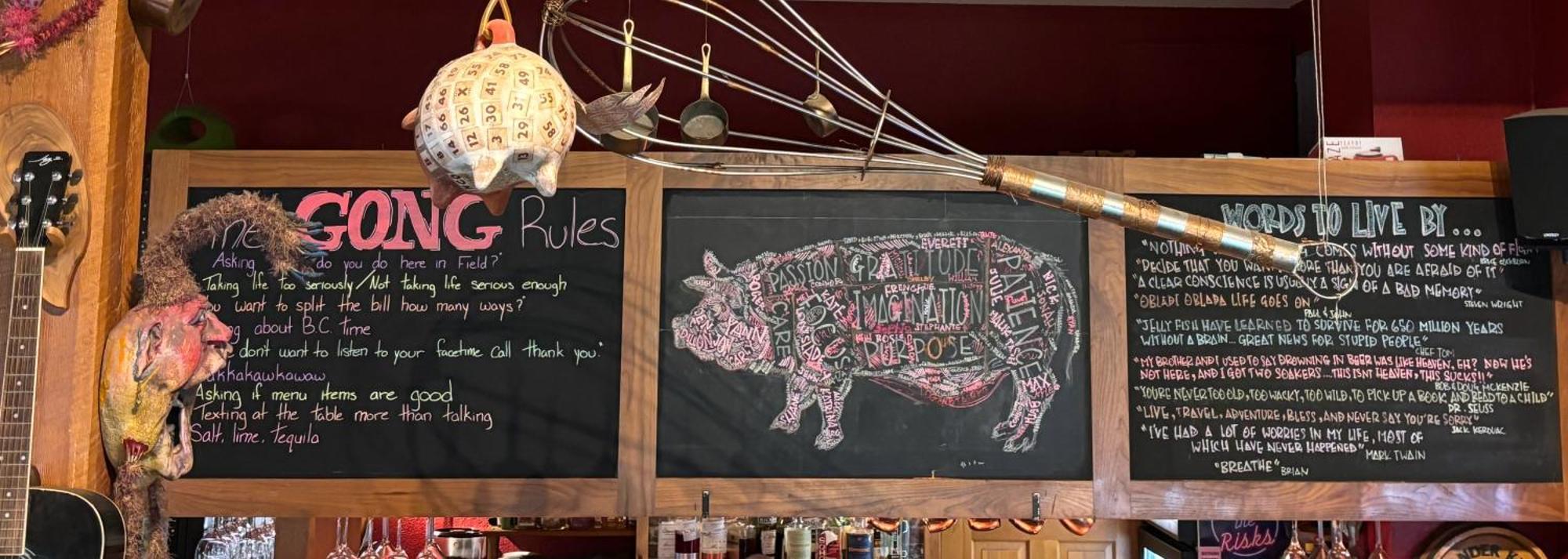 Truffle Pigs Lodge Філд Екстер'єр фото