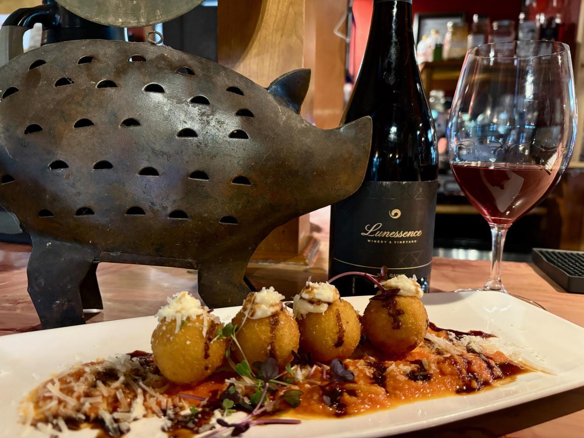 Truffle Pigs Lodge Філд Екстер'єр фото